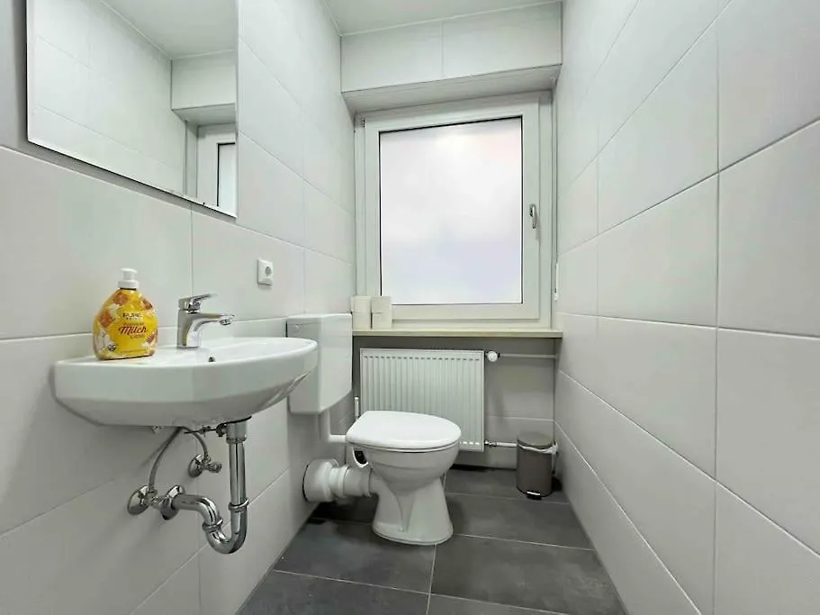 Lap101 - Grosse Moderne Monteurwohnung Uebergangswohnung Lappersdorf  0*, Lappersdorf (Regensburg) ドイツ