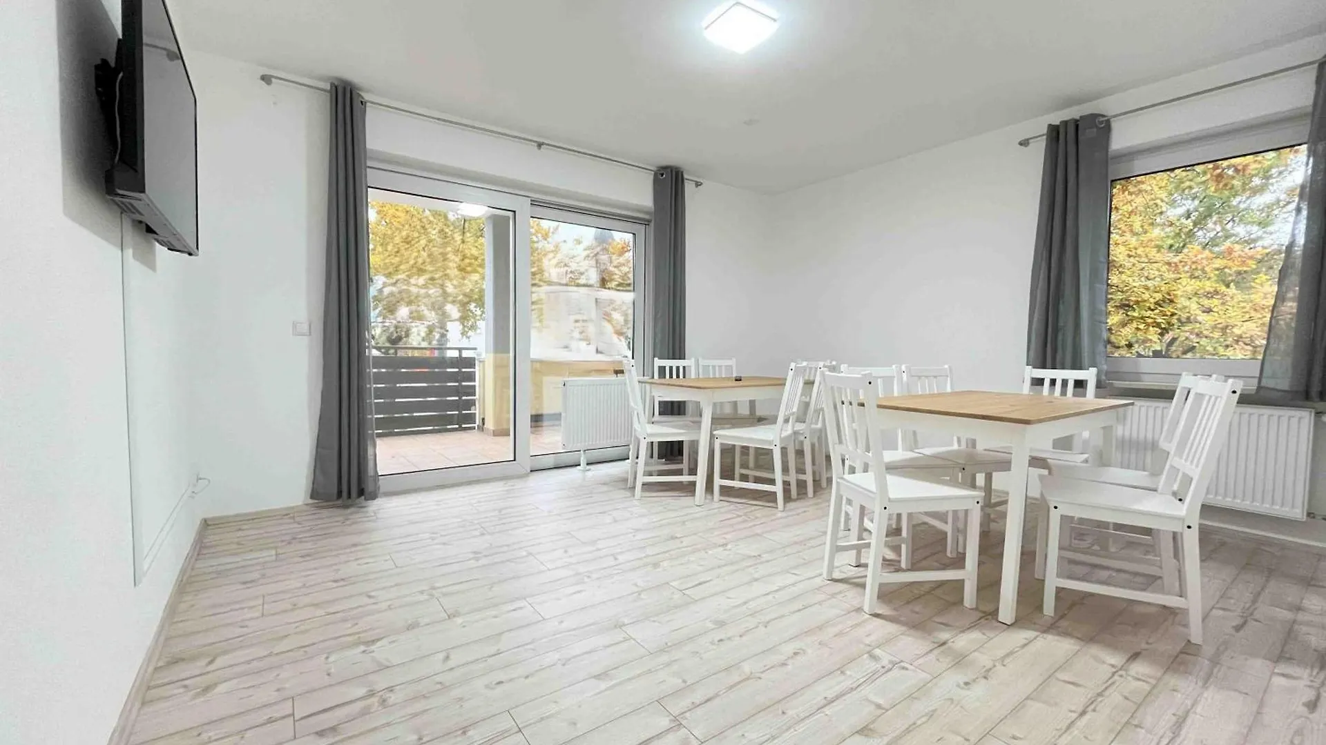 Lap101 - Grosse Moderne Monteurwohnung Uebergangswohnung Lappersdorf